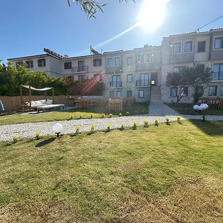 Bozcaada Arcadia Otel *